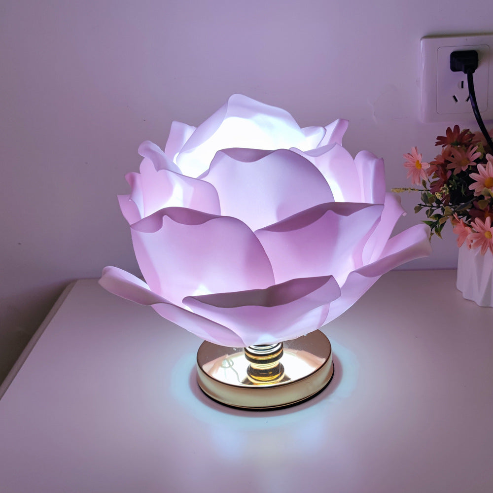 Rose Flower Bedside Lamp – Romantic Atmosphere