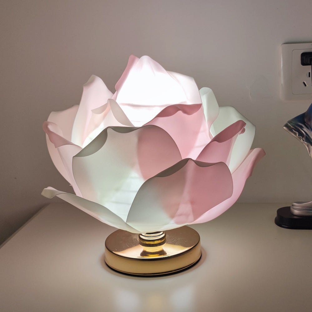 Rose Flower Bedside Lamp – Romantic Atmosphere