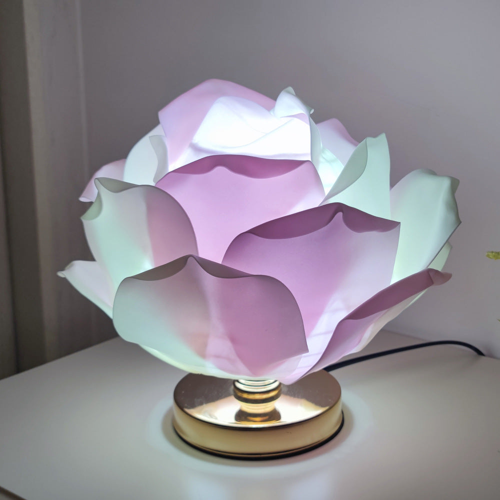 Rose Flower Bedside Lamp – Romantic Atmosphere