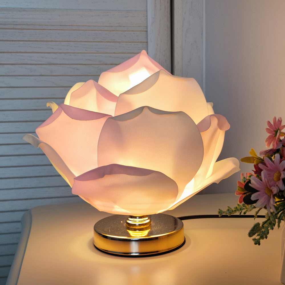 Rose Flower Bedside Lamp – Romantic Atmosphere